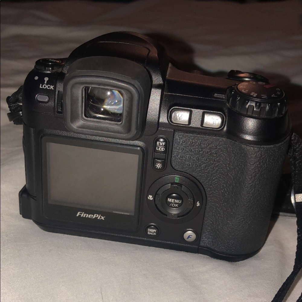 Camera - Picture 4 of 7